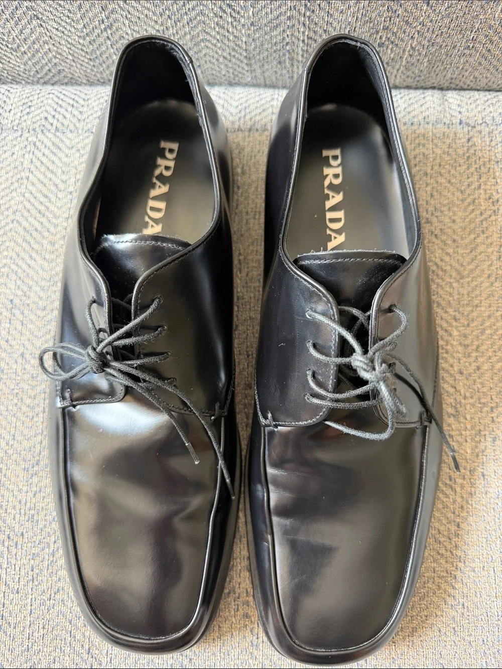 Prada Men’s Black Leather lace Up Oxford Dress Shoes Size: 9.5